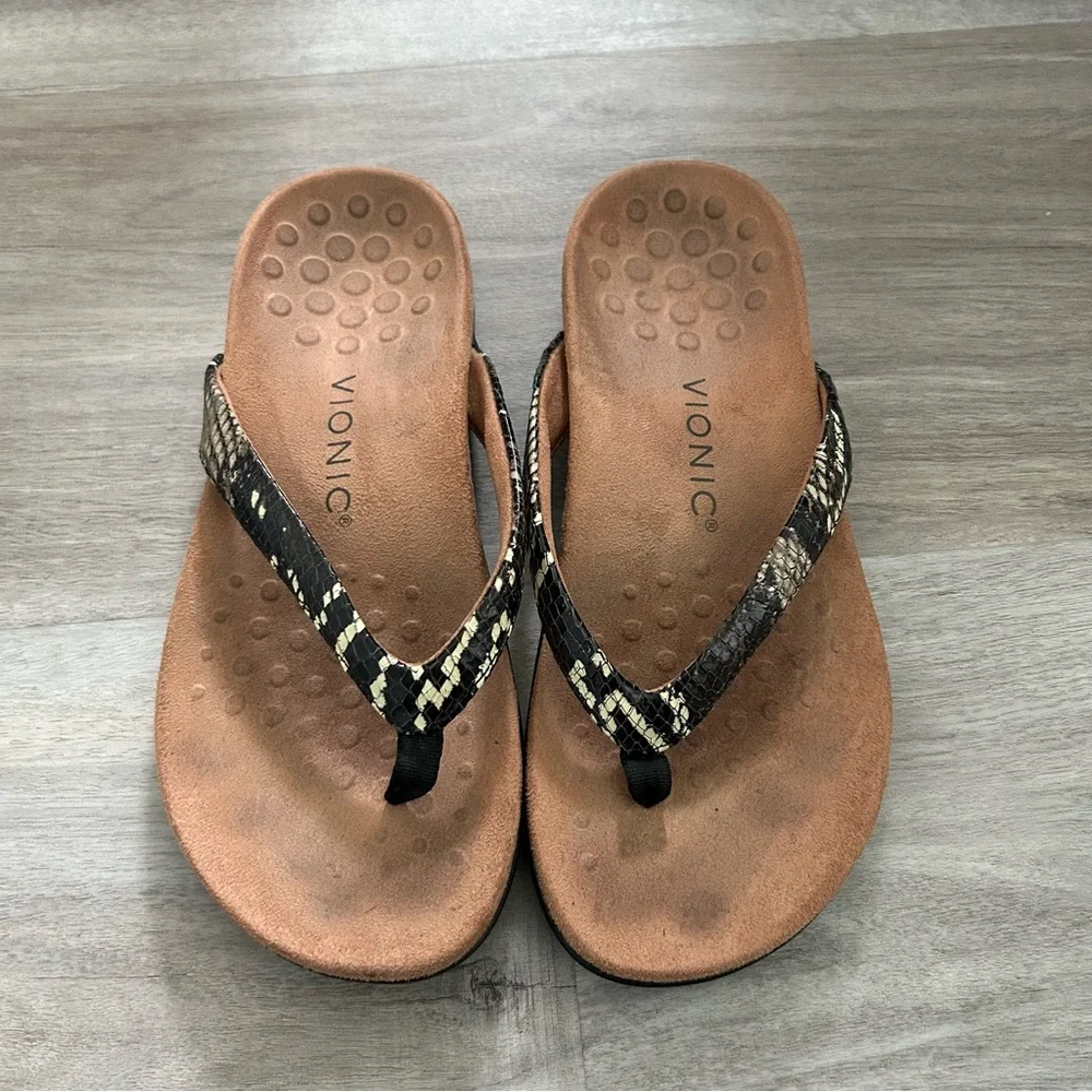 Vionic Dillon Shine Sandals Black Snakeskin Size 7 Walking Comfort Summer